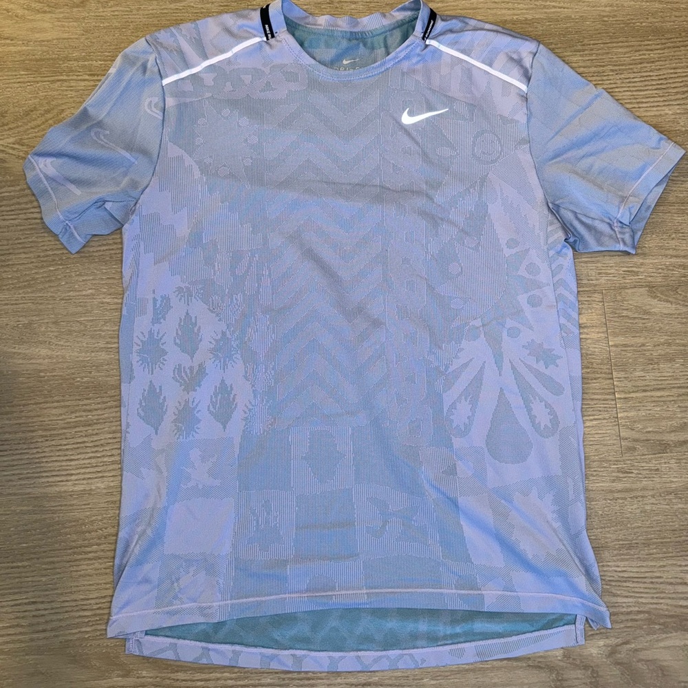 Nike tshirt